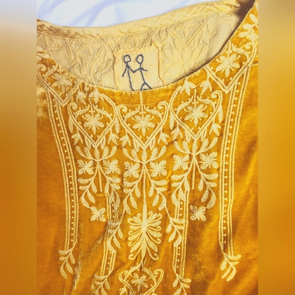 Johnny Was Velvet Gold Embroidered Top - Picture 2 of 4